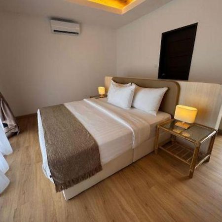 Sand Bay Resort เซมปอร์นา ภายนอก รูปภาพ